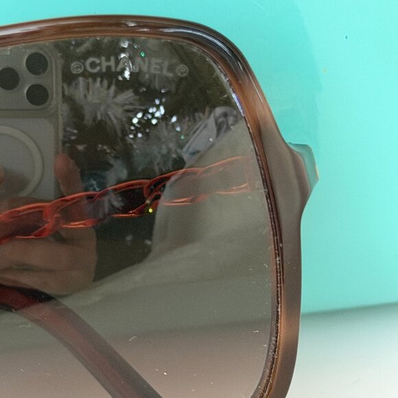 CHANEL Brown Gradient Sunglasses - Picture 6 of 14
